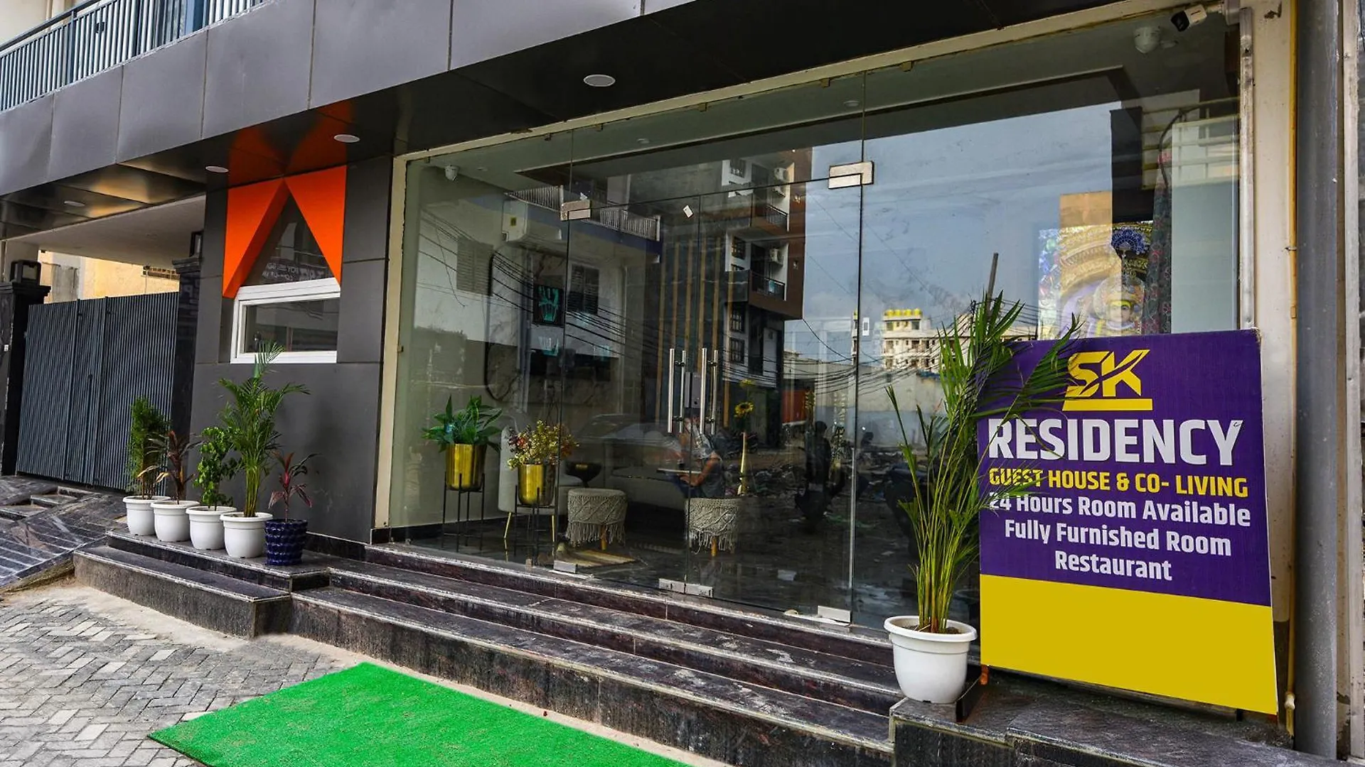 Fabhotel Sk Residency Gurgaon 3*,